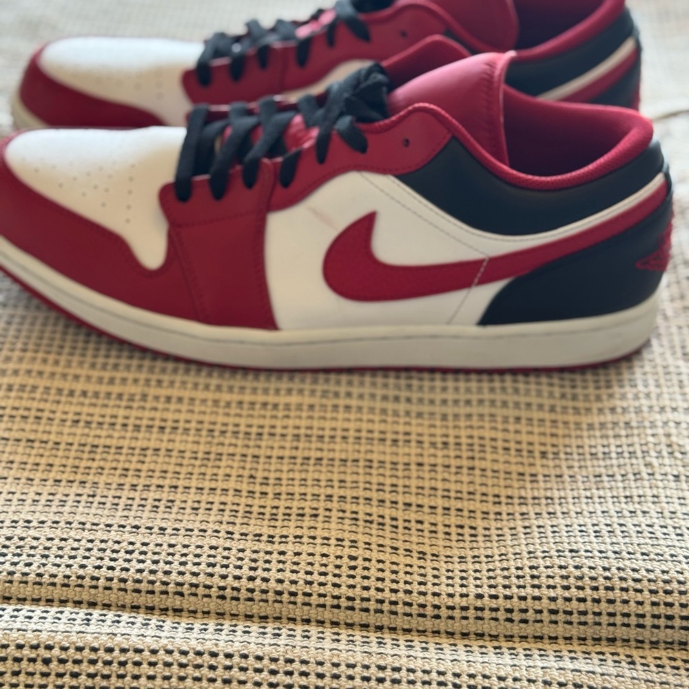 Air Jordan 1 Low “Black Toe” (2023 Retro) - Picture 3 of 5